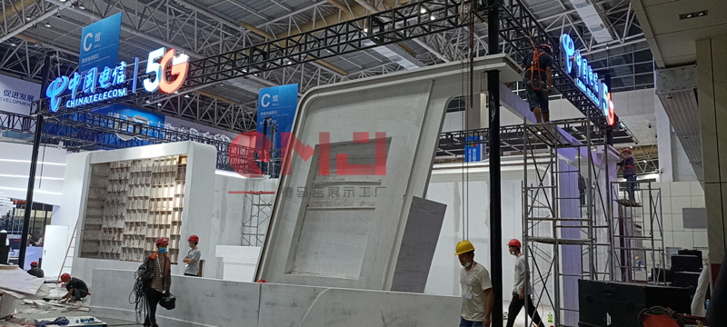 展台搭建时的互动投影墙是什么？